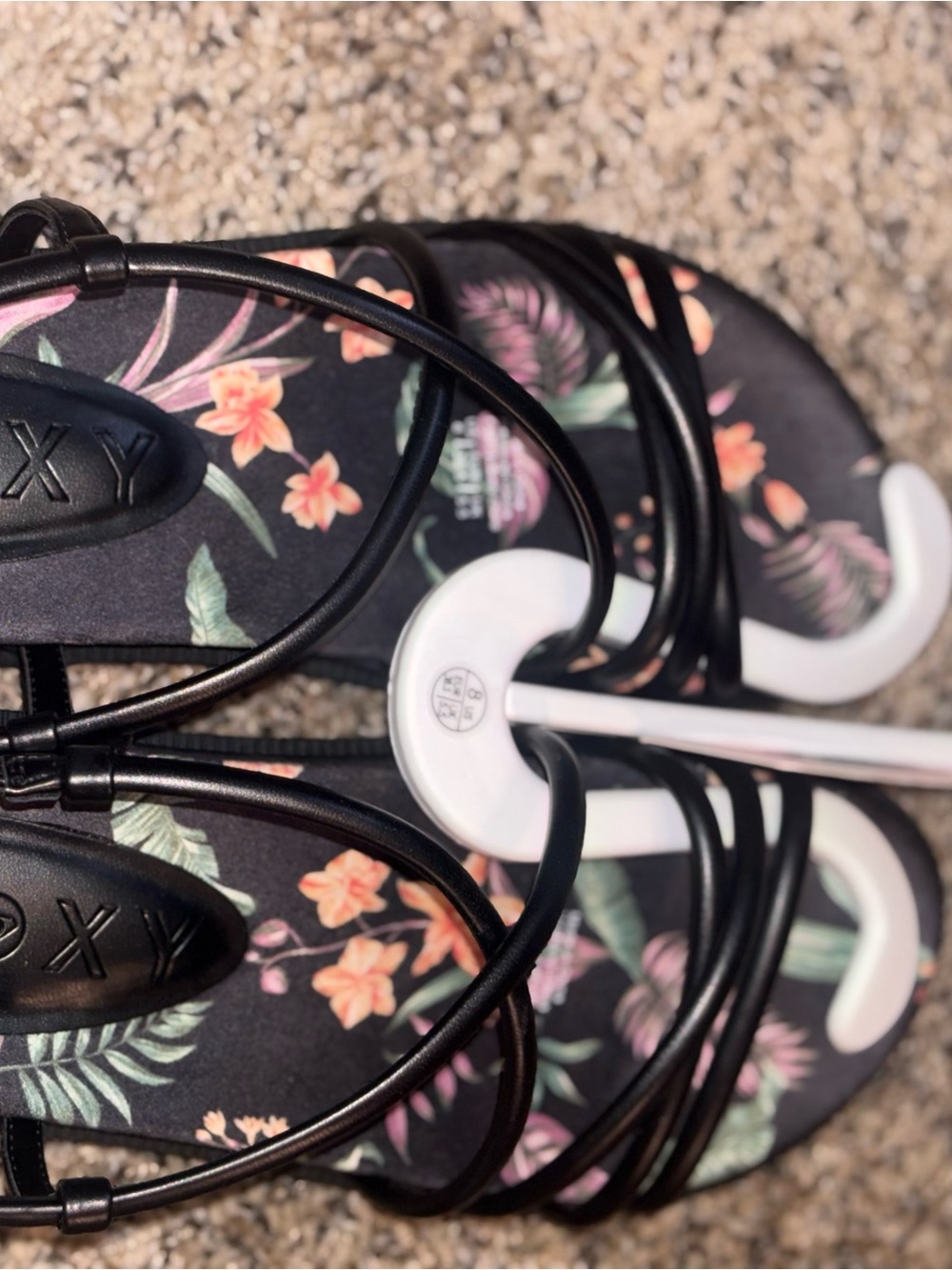 NWT Roxy sandals - Picture 6 of 7